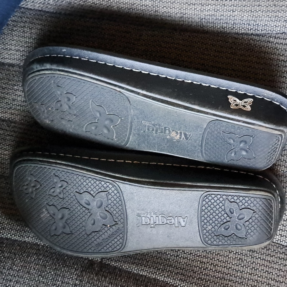 Alegria Clogs - Picture 3 of 6